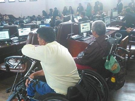 personas discapacitadas en el concejo de Bogotá